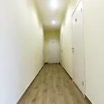 Hi *
