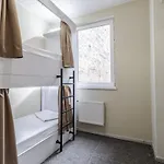 Hi