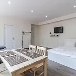 Hi Hostal Leópolis