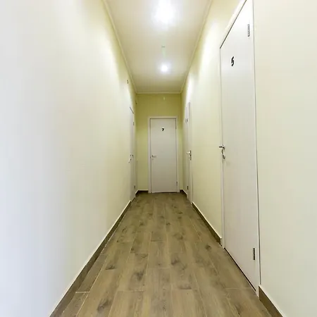Hi *